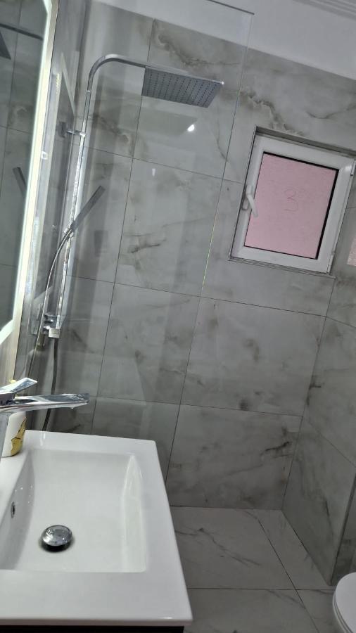 Pirro Luxury Apartment Sarande Exterior photo