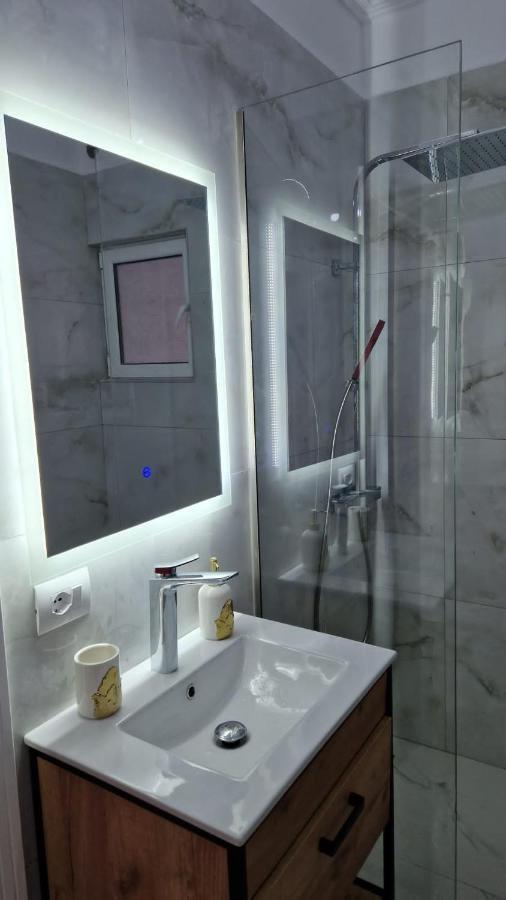 Pirro Luxury Apartment Sarande Exterior photo